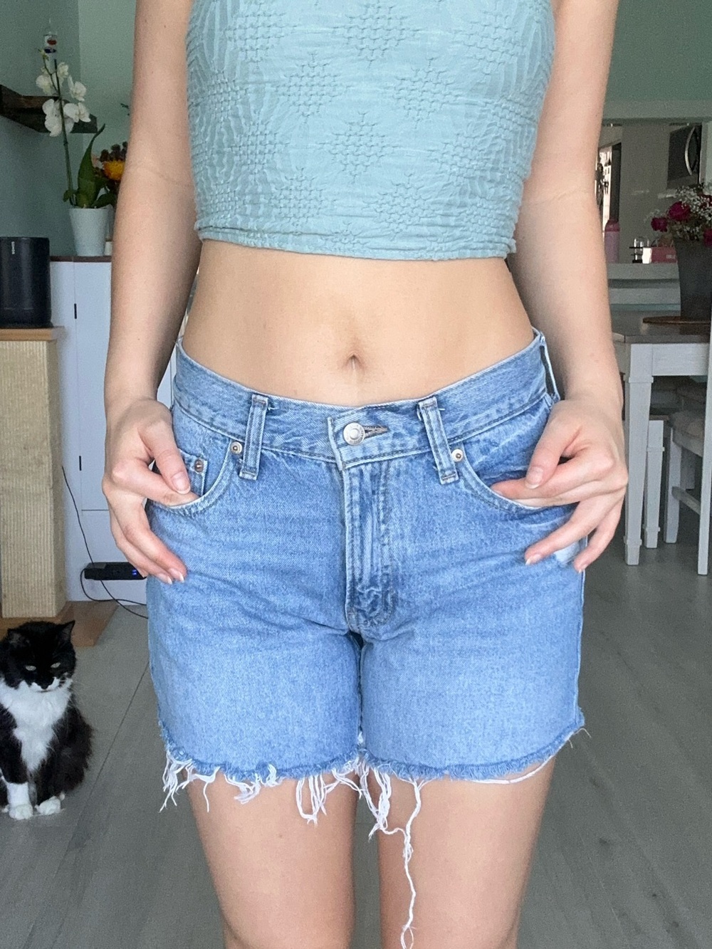 GAP Denim Stride Short Light Wash Frayed Hem Size 00/24